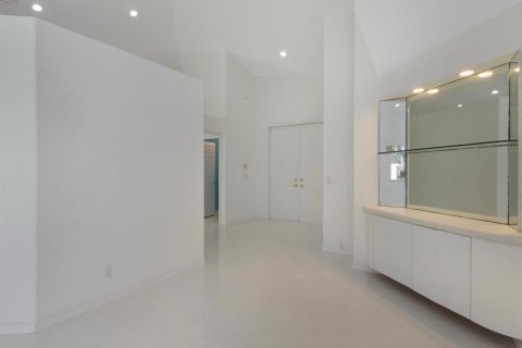 House in Boynton Beach, Florida 3 bedrooms, 199.37 sq.m. № 2261639 - photo 25
