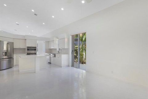 House in Boynton Beach, Florida 3 bedrooms, 199.37 sq.m. № 2261639 - photo 29
