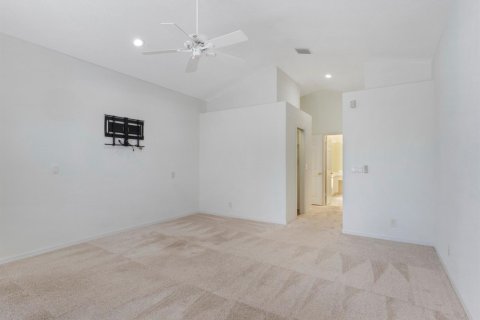 House in Boynton Beach, Florida 3 bedrooms, 199.37 sq.m. № 2261639 - photo 9