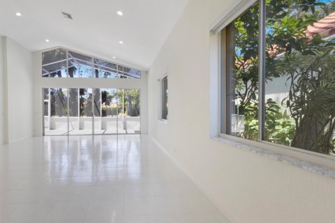 House in Boynton Beach, Florida 3 bedrooms, 199.37 sq.m. № 2261639 - photo 24