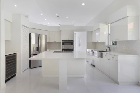 House in Boynton Beach, Florida 3 bedrooms, 199.37 sq.m. № 2261639