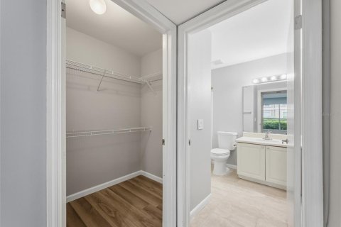 Condo in Tampa, Florida, 3 bedrooms № 2221361 - photo 13