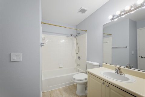 Condo in Tampa, Florida, 3 bedrooms № 2221361 - photo 14
