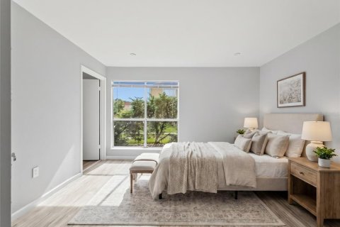 Condo in Tampa, Florida, 3 bedrooms № 2221361 - photo 15