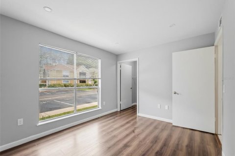 Condo in Tampa, Florida, 3 bedrooms № 2221361 - photo 20