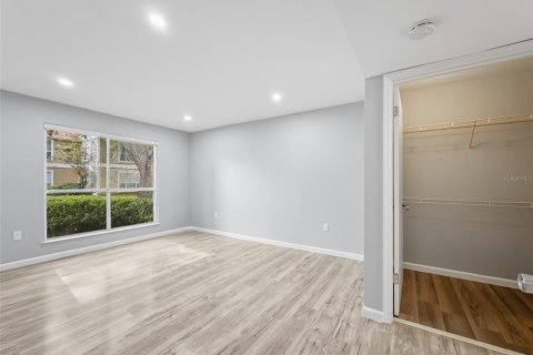 Condo in Tampa, Florida, 3 bedrooms № 2221361 - photo 11