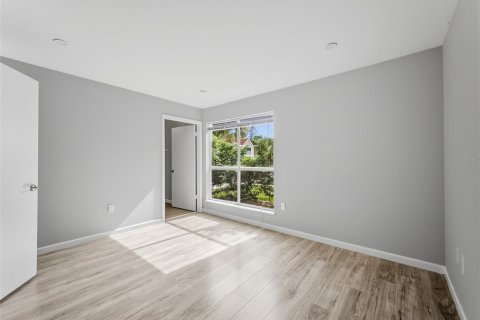 Condo in Tampa, Florida, 3 bedrooms № 2221361 - photo 17