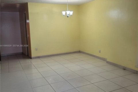 Купить виллу или дом в Майами, Флорида 3 спальни, 118.36м2, № 2052585 - фото 9