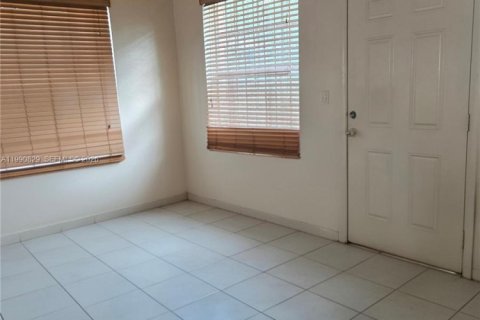 Купить виллу или дом в Майами, Флорида 3 спальни, 118.36м2, № 2052585 - фото 8