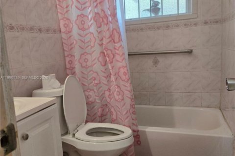 Купить виллу или дом в Майами, Флорида 3 спальни, 118.36м2, № 2052585 - фото 13