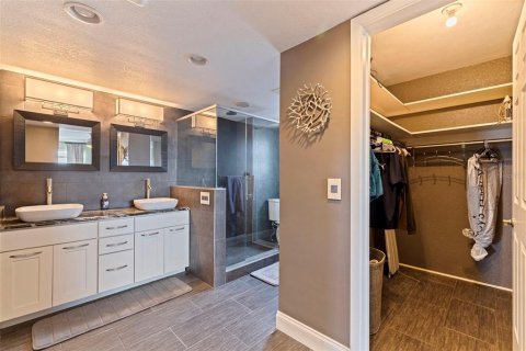 Condominio en alquiler en Saint Pete Beach, Florida, 2 dormitorios, 131.92 m2 № 1901599 - foto 23