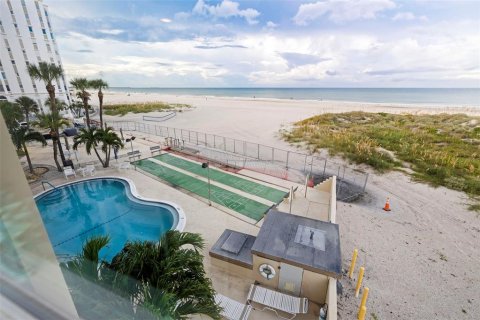 Condo in Saint Pete Beach, Florida, 2 bedrooms  № 1901599 - photo 19