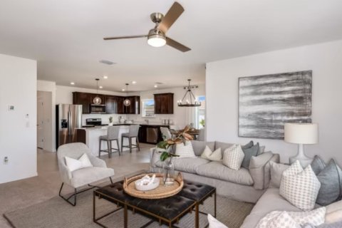 Casa en venta en Plant City, Florida, 4 dormitorios, 171 m2 № 32680 - foto 1