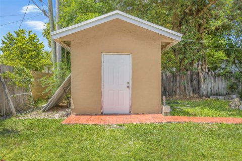 House in Cutler Bay, Florida 3 bedrooms, 179.12 sq.m. № 1799543 - photo 29