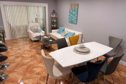 Condo in Lauderdale Lakes, Florida, 2 bedrooms № 2083778 - photo 27
