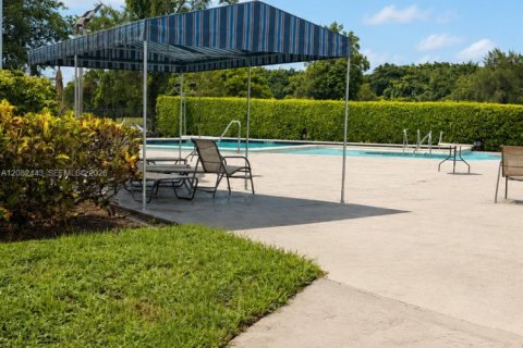Copropriété à louer à Tamarac, Floride: 2 chambres, 95.22 m2 № 2348579 - photo 19