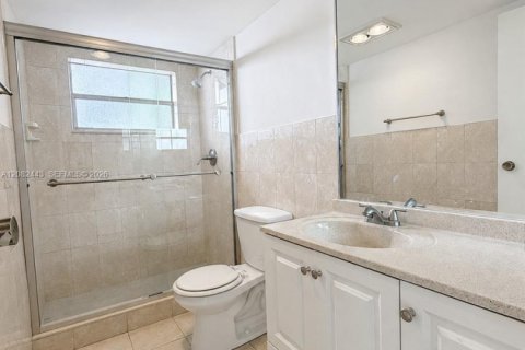 Copropriété à louer à Tamarac, Floride: 2 chambres, 95.22 m2 № 2348579 - photo 13