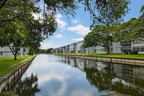 Copropriété à louer à Tamarac, Floride: 2 chambres, 95.22 m2 № 2348579 - photo 24
