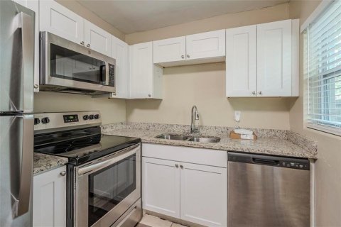 Casa en venta en Orlando, Florida, 4 dormitorios, 139.35 m2 № 1831427 - foto 5