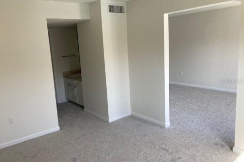 Condominio en alquiler en Maitland, Florida, 1 dormitorio, 51.1 m2 № 1911223 - foto 5