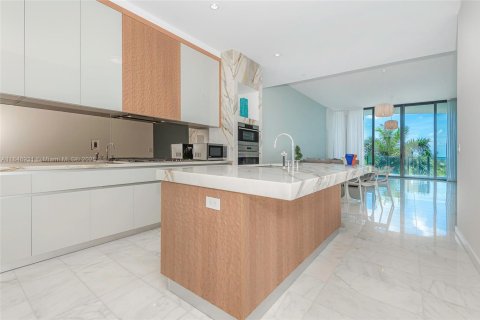 Copropriété à louer à Miami, Floride: 3 chambres, 235.23 m2 № 1960987 - photo 13