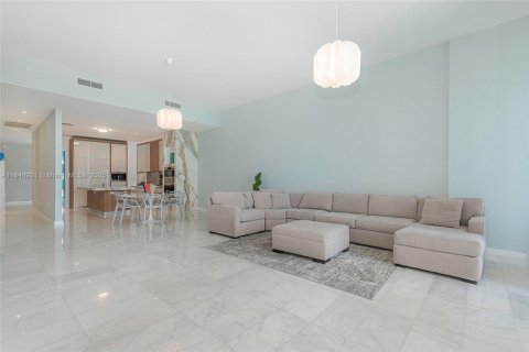 Copropriété à louer à Miami, Floride: 3 chambres, 235.23 m2 № 1960987 - photo 7