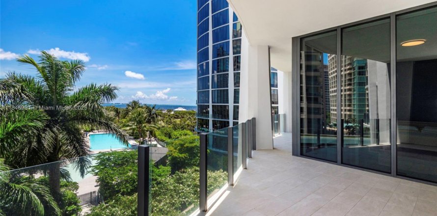 Condo à Miami, Floride, 3 chambres № 1960987