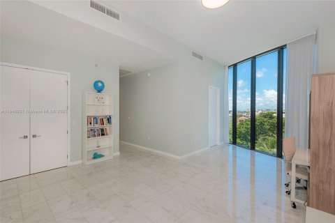 Copropriété à louer à Miami, Floride: 3 chambres, 235.23 m2 № 1960987 - photo 16