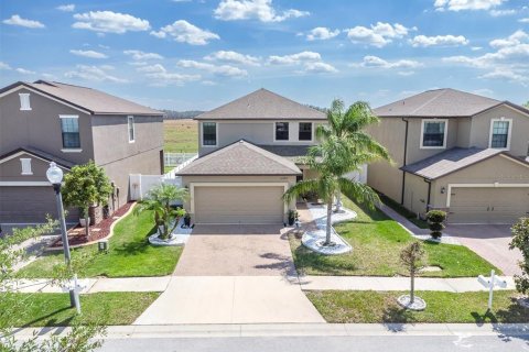 House in New Port Richey, Florida 3 bedrooms, 168.15 sq.m. № 1613677 - photo 5