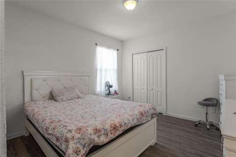 House in Orlando, Florida 4 bedrooms, 143.91 sq.m. № 1564635 - photo 10