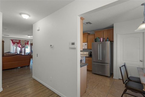House in Orlando, Florida 4 bedrooms, 143.91 sq.m. № 1564635 - photo 3