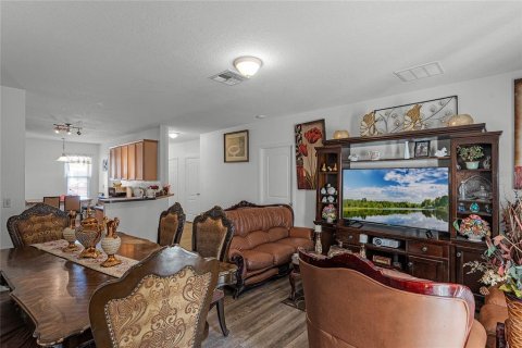 House in Orlando, Florida 4 bedrooms, 143.91 sq.m. № 1564635 - photo 5