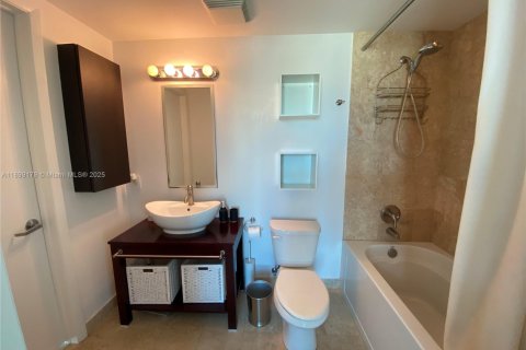 Condominio en venta en Miami, Florida, 1 dormitorio, 65.4 m2 № 1952040 - foto 5