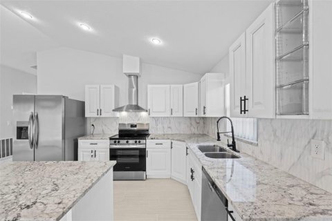 House in Winter Haven, Florida 3 bedrooms, 144.93 sq.m. № 1904692 - photo 20