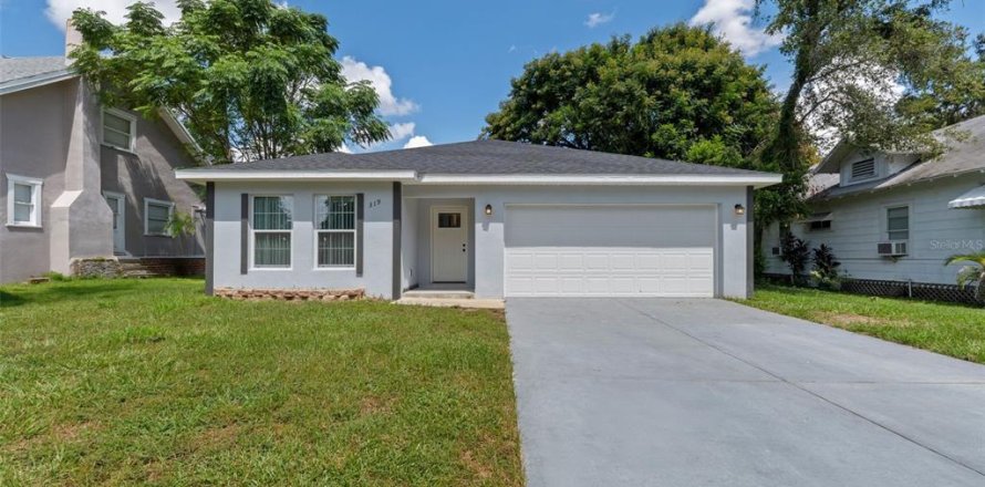 House in Winter Haven, Florida 3 bedrooms, 144.93 sq.m. № 1904692