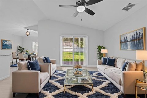 House in Winter Haven, Florida 3 bedrooms, 144.93 sq.m. № 1904692 - photo 8