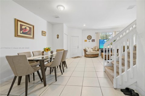 Touwnhouse à vendre à Homestead, Floride: 3 chambres, 149.76 m2 № 1705133 - photo 7