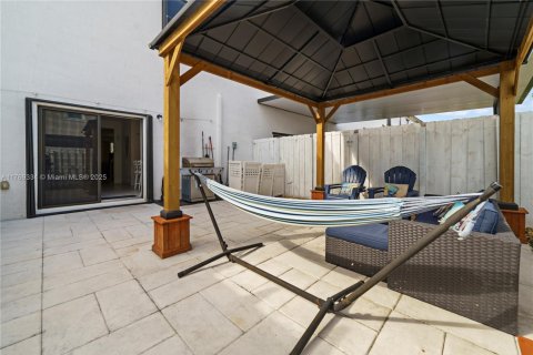 Touwnhouse à vendre à Homestead, Floride: 3 chambres, 149.76 m2 № 1705133 - photo 16