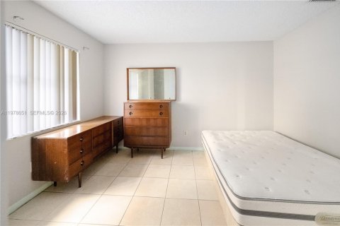 House in West Palm Beach, Florida 2 bedrooms, 1208.01 sq.m. № 2044478 - photo 7