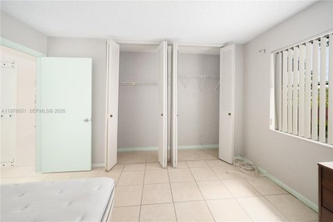 House in West Palm Beach, Florida 2 bedrooms, 1208.01 sq.m. № 2044478 - photo 6