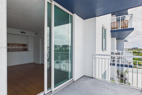Condominio en alquiler en Miami, Florida, 2 dormitorios, 100.98 m2 № 2032989 - foto 22