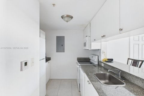 Copropriété à louer à Miami, Floride: 2 chambres, 100.98 m2 № 2032989 - photo 3