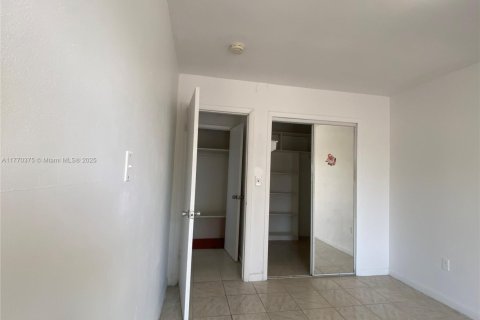 Condo in Miami, Florida, 2 bedrooms  № 1691478 - photo 6