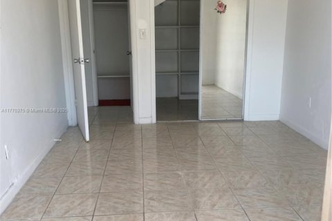 Condo in Miami, Florida, 2 bedrooms  № 1691478 - photo 20