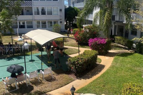 Condo in Miami, Florida, 2 bedrooms  № 1691478 - photo 17