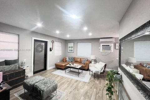 Villa ou maison à vendre à Sweetwater, Floride: 3 chambres, 122.45 m2 № 2414794 - photo 5