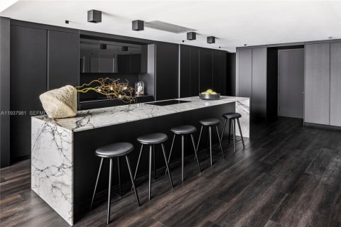 Apartment in Miami, Florida 2 bedrooms, 167.41 sq.m. № 1999840 - photo 7