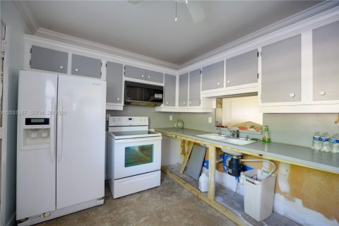 Condo in Dania Beach, Florida, 2 bedrooms  № 2083669 - photo 4