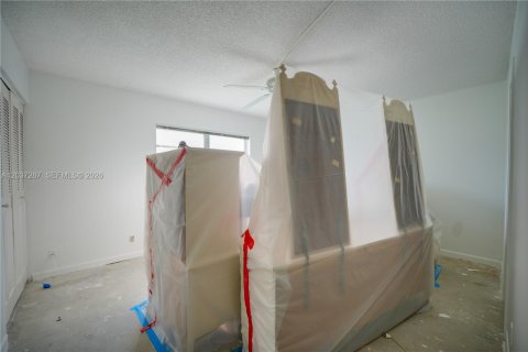 Condo in Dania Beach, Florida, 2 bedrooms  № 2083669 - photo 11