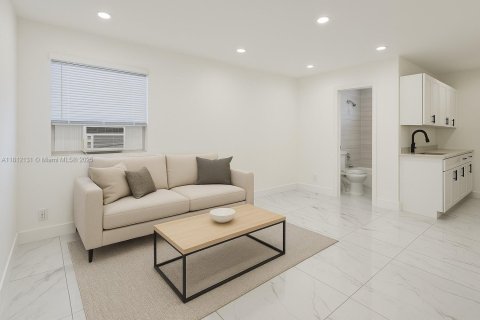 Appartement à louer à Hollywood, Floride: 2 chambres № 1755932 - photo 1